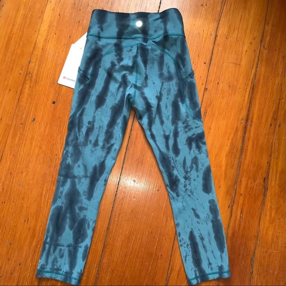 Lululemon Invigorate HR Crop 23" - Picture 9 of 9